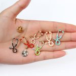 brooches-pins-adorable-stethoscope-brooch-pins-for-medical-field-heroes-1.jpg