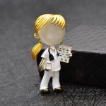 brooches-pins-creative-doctor-and-nurse-enamel-brooch-pin-1.jpg