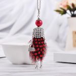 fashionista-doll-chic-rhinestone-and-feather-fashionista-necklace-dolls-chic-rhinestone-and-feather-fashionista-necklace-dolls-1.jpeg