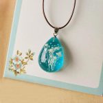 women-s-accessory-luminous-glow-in-the-dark-water-drop-pendant-with-preserved-flower-necklace-1.jpg